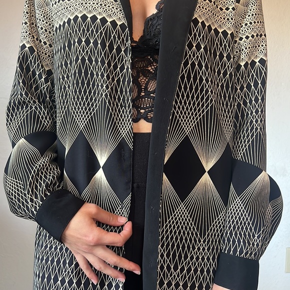 Patterned button down - Picture 6 of 9